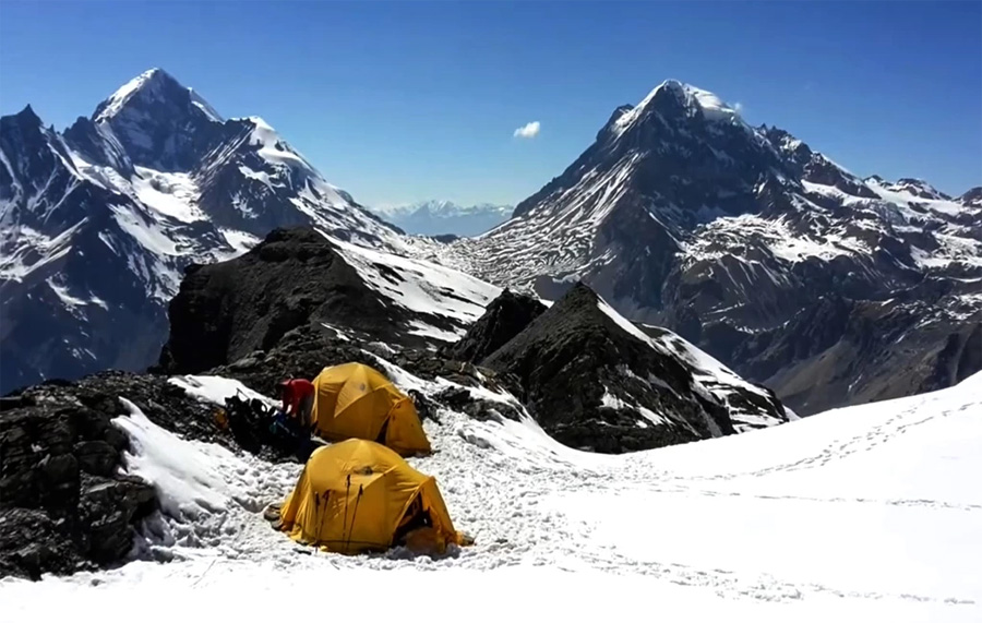 Chulu West Peak Climbing
